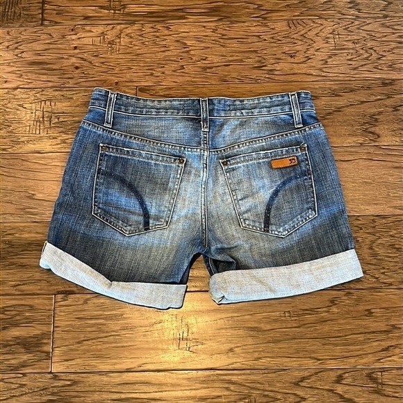 Joes Jeans 5” Inseam Mid Rise Shorts Size 26 - Picture 2 of 16